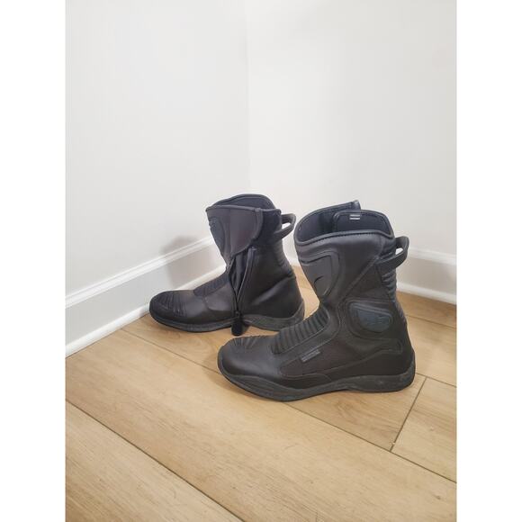 Reign Sportbike motorcycle boots Men\'s Size 12